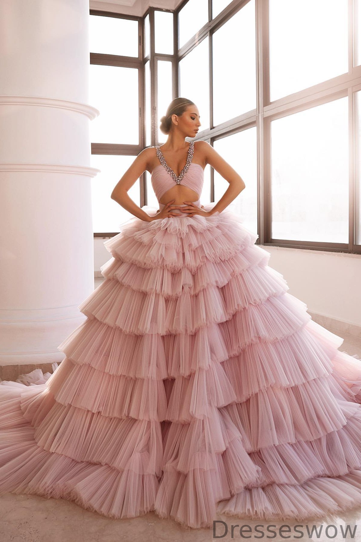 Dresseswow Pink V-Neck Sleeveless Prom Dress Tulle Layered With Crystals
