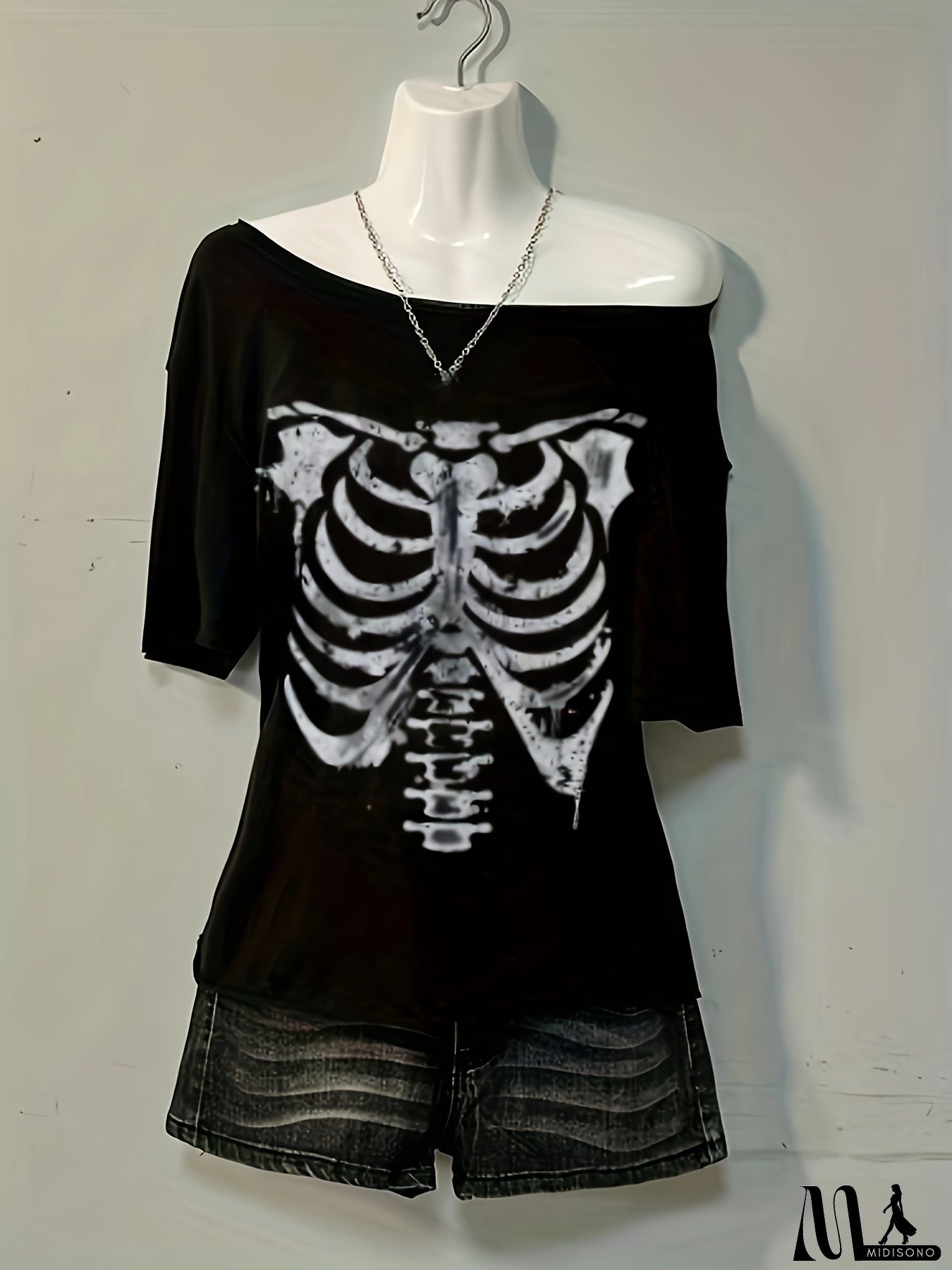 Y2K-Inspired Off-Shoulder Skull Print T-Shirt - Casual Black, Lightweight Summer Top with Stretchy Polyester Blend, Machine Washable