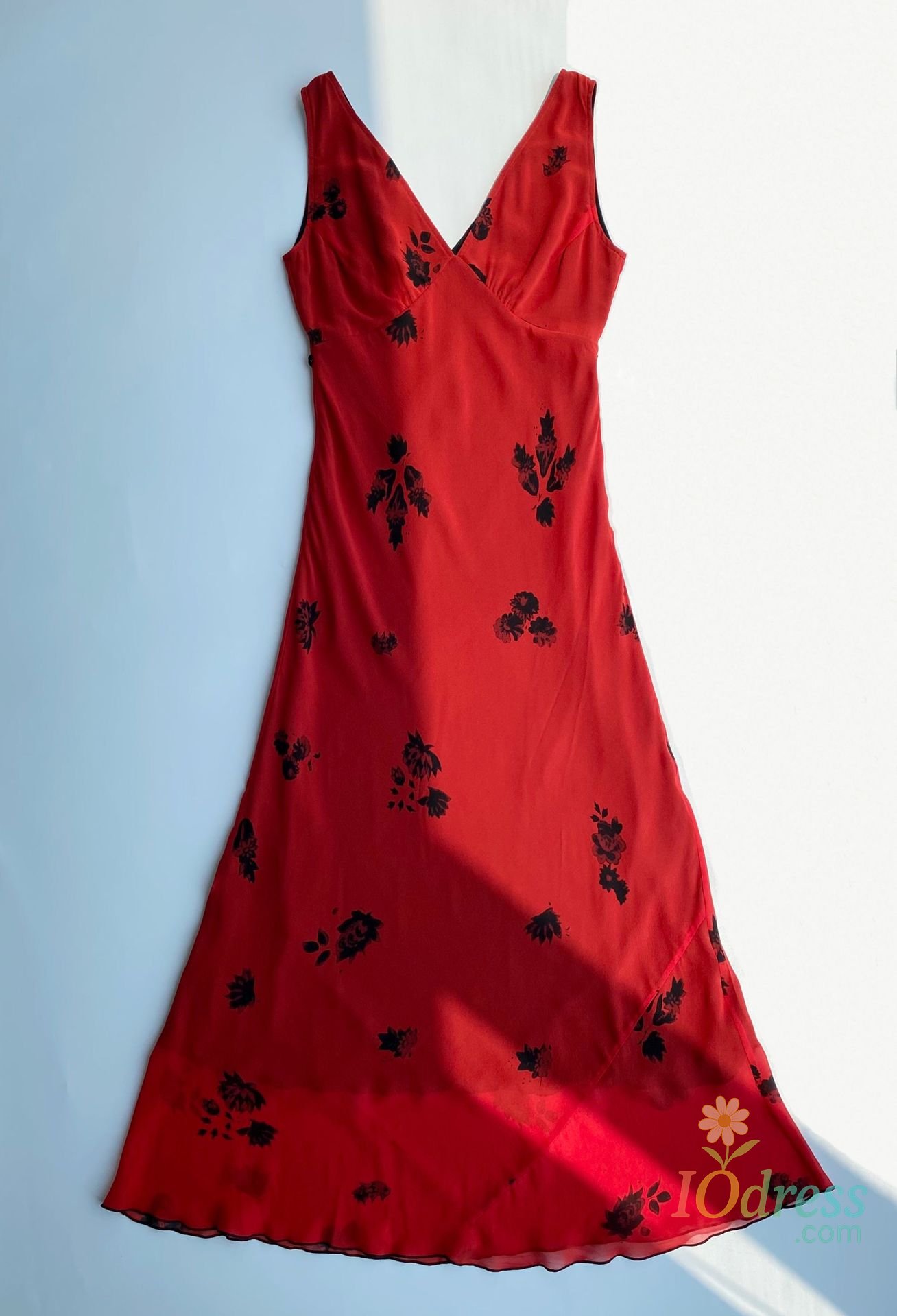 IO Dress Rose Kiss &middot; French Print Sexy Deep V-Neck Red Dress Oblique Silk Red mulbeery silk Holiday Dress