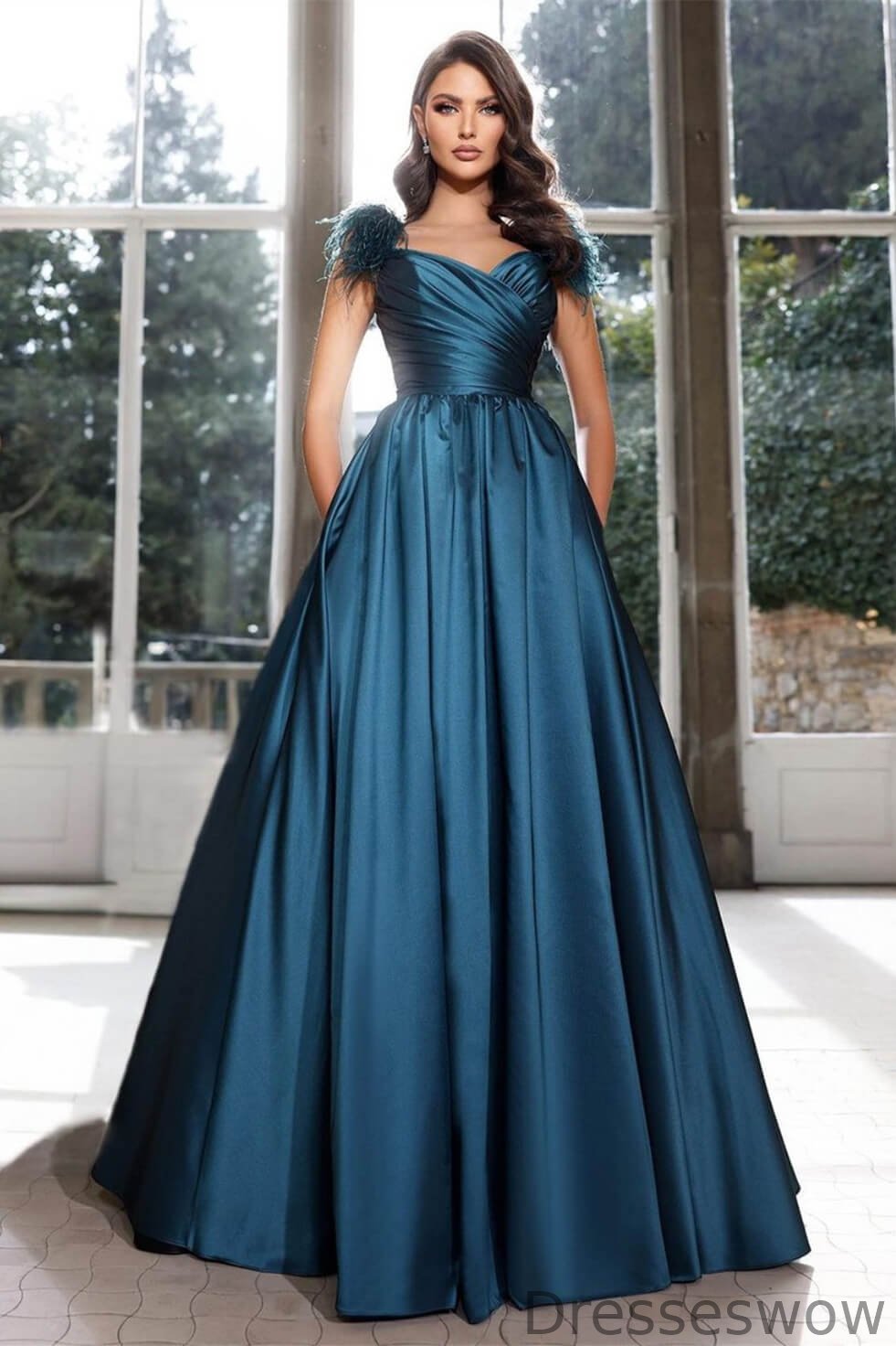 Dresseswow Ink Blue Strapless Long Evening Dresses Sleeveless With Feathers